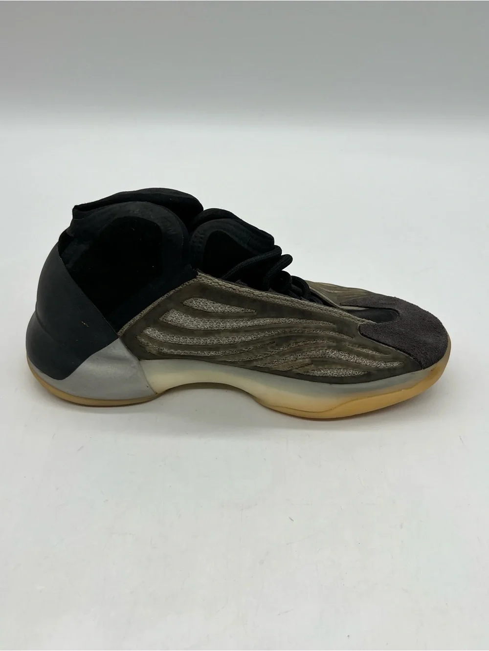 Adidas Yeezy Mens Size 6 Quantum QNTM Barium Gray Black Fashion Sneaker H68771
